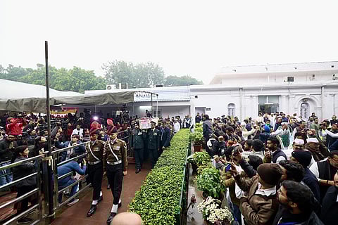 Manmohan Singh's mortal remains at Cong HQ