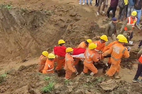 10yr old boy fell in borewell in MP's Guna