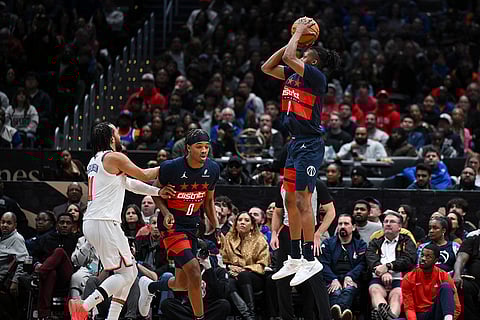 NBA: Wizards guard Carlton Carrington goes up to shoot