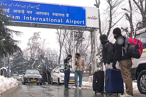 Weather: Tourists stranded at Srinagar Airport due flights cancellation