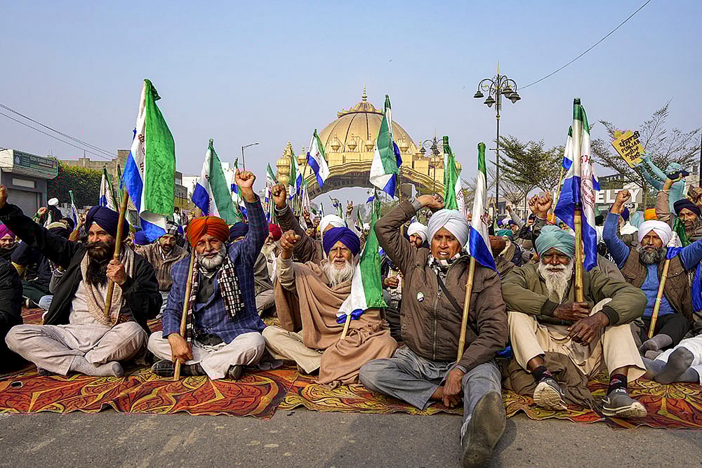 | Photo: PTI/Shiva Sharma : Punjab bandh by farmers
