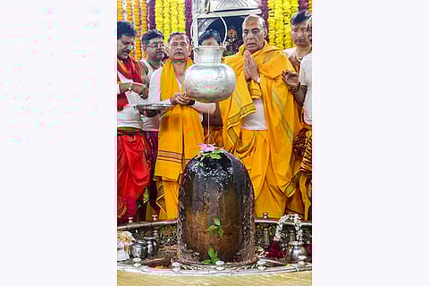 Rajnath Singh at Ujjain's Mahakaleshwar temple