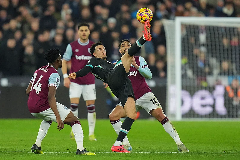 English Premier League soccer match West Ham United vs Liverpool football pics: Curtis Jones