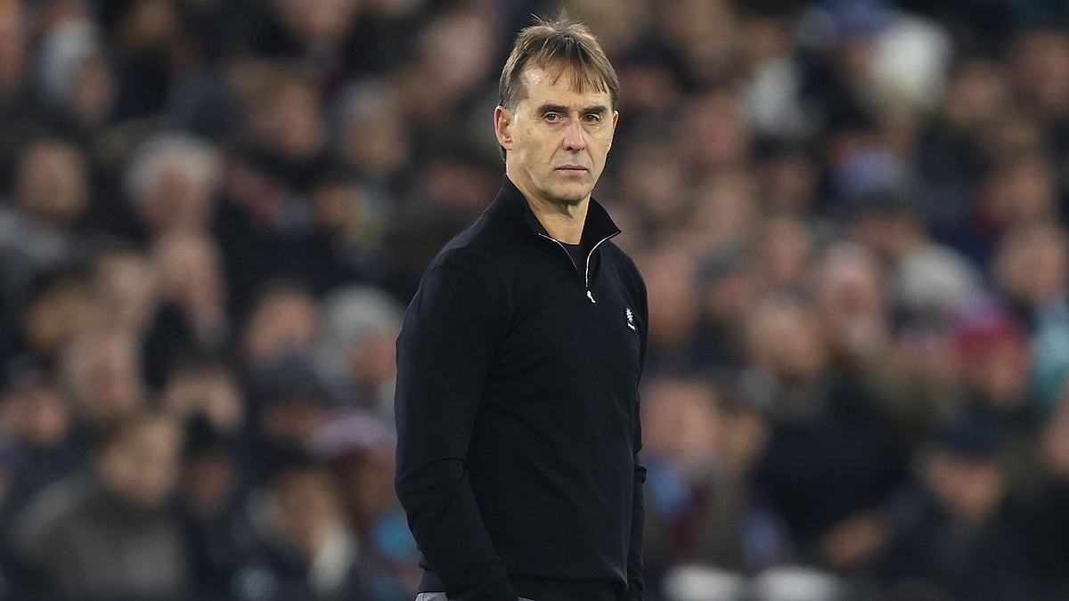Lopetegui looks on during West Ham's defeat by Liverpool.