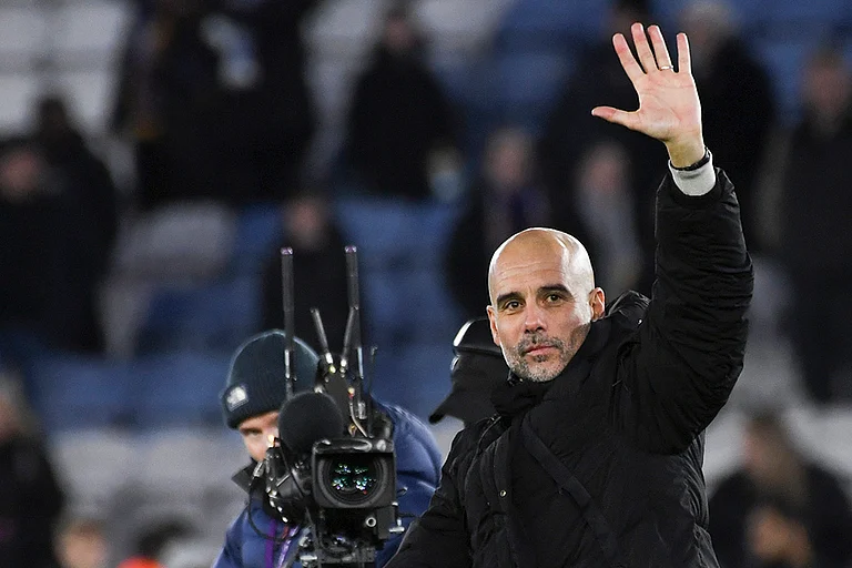 EPL 2024-25: Manchester City's head coach Pep Guardiola greets fans - | Photo: AP/Rui Vieira