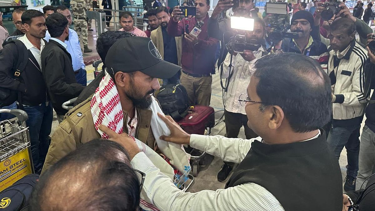 CM's X account : Migrant workers stranded in Cameroon return back to Jharkhand