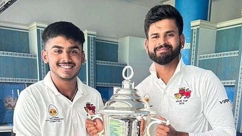 ayush mhatre with shreyas iyer X mumbai cricket team
