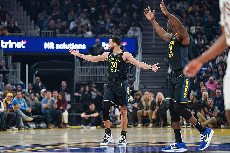 NBA Basketball game Cleveland Cavaliers vs Golden State Warriors match pics: