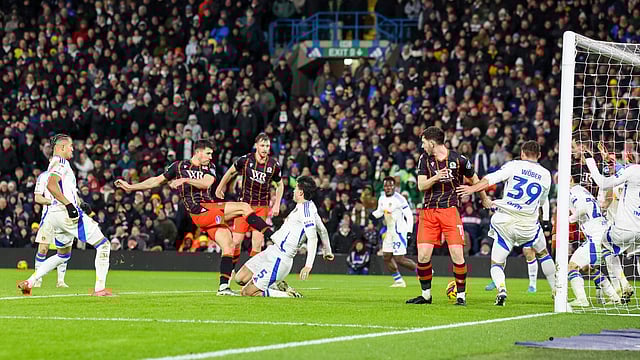 EFL Championship Wrap: Danny Batth Late Equaliser Denies Leeds; Portsmouth Hit Four Past Swansea