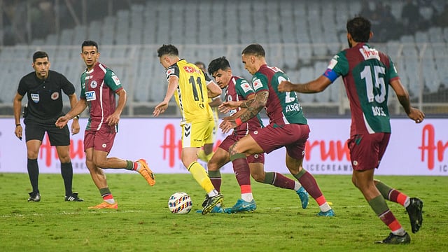 ISL 2024-25: Mohun Bagan Super Giant Beat Hyderabad FC 3-0 To Stay At The Top Of Points Table