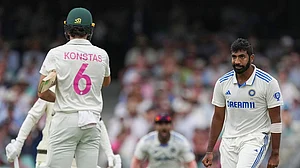 | Photo: AP/Mark Baker : AUS vs IND 5th Test Day1: India's Jasprit Bumrah, right, reacts with Australia's Sam Konstas after taking the wicket of Australia's Usman Khawaja