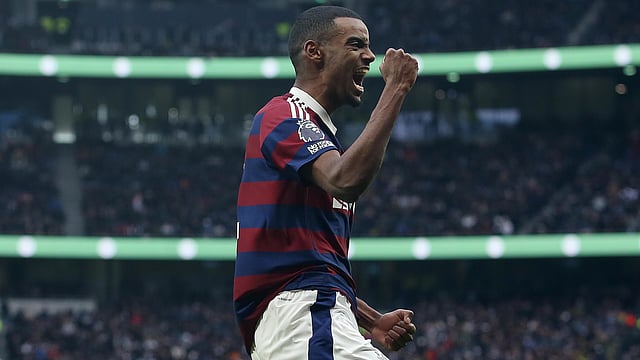 Tottenham 1-2 Newcastle United, Premier League: In-form Isak Guides Magpies To Fifth Straight Win