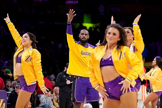 NBA: LeBron James Surpasses Michael Jordan Record En Route Lakers' 119-102 Win Over Hawks