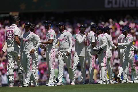 IND Vs AUS 5th Test Day 3: Australian and Indian players shake hands at the end of the match
