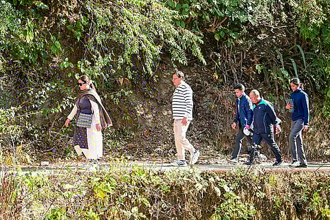 Pushkar Dhami trekked on Dehradun-Mussoorie route