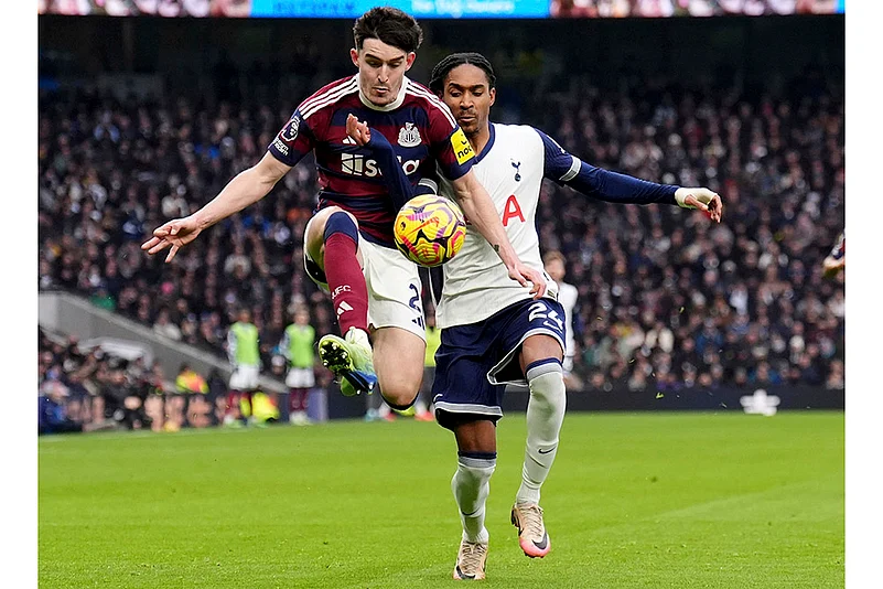 English Premier League soccer match Tottenham and Newcastle photos: Tino Livramento