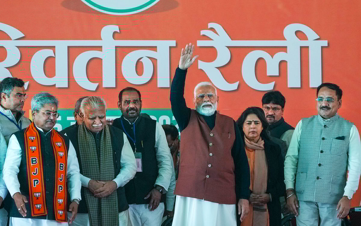 PTI : Prime Minister Narendra Modi with Union Minister Manohar Lal, BJP National General Secretary Dushyant Kumar Gautam, Delhi BJP President Virendra Sachdeva and BJP candidate for Delhi Assembly elections Ramesh Bidhuri during a public meeting, at Rohini, in New Delhi, Sunday, Jan. 5, 2025. 