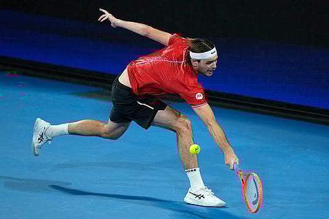 United Cup Tennis: Taylor Fritz hits a backhand to Hubert Hurkacz
