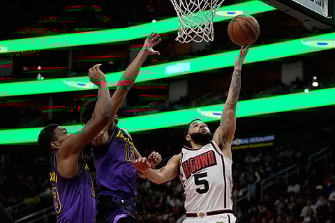 Basketball: Houston Rockets vs Los Angeles Lakers