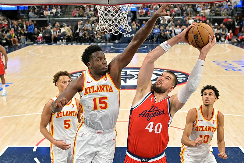 NBA Basketball Atlanta Hawks vs Los Angeles Clippers pics: Clint Capela