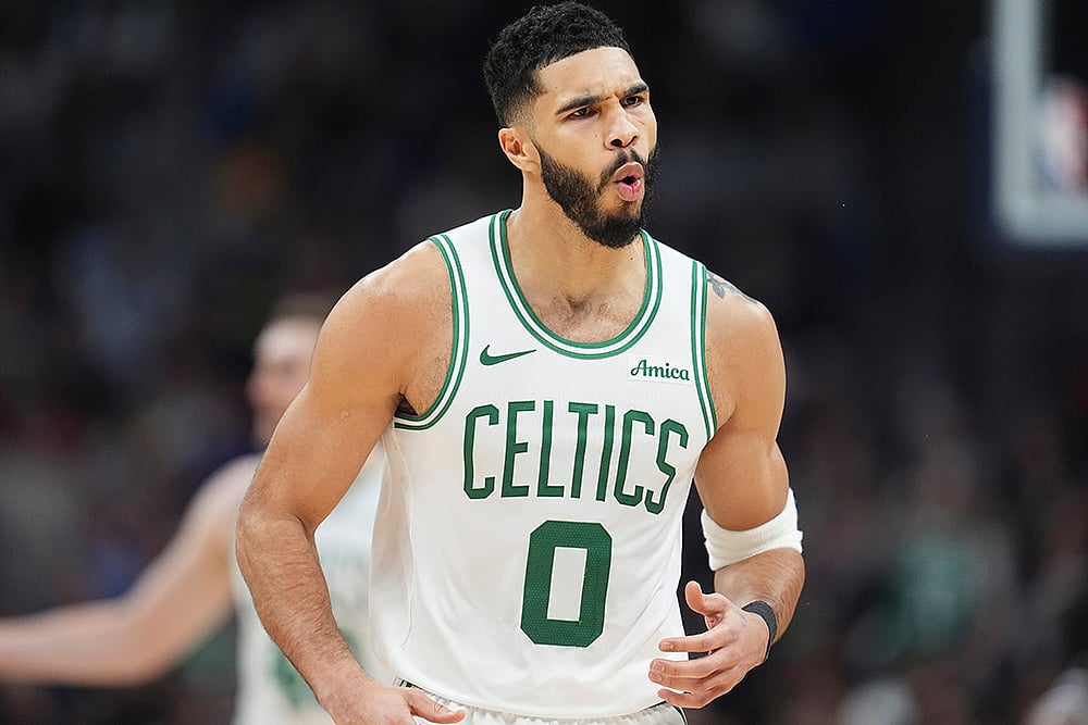 | Photo: AP/David Zalubowski : NBA 2024-25: Celtics forward Jayson Tatum reacts