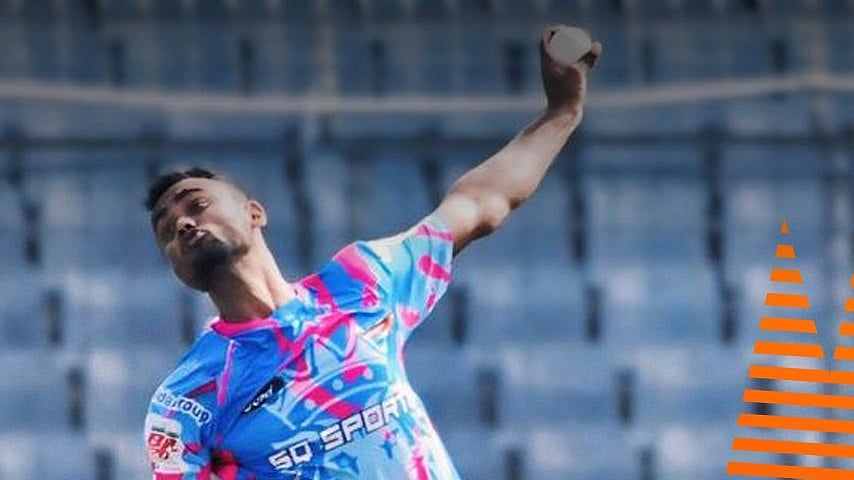 Photo: File : Chittagong Kings player, Shoriful Islam, bowling in the BPL 2024-25.