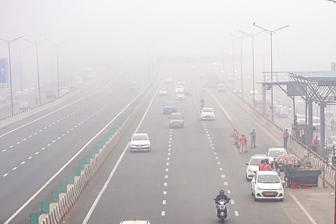 NH 24 in Delhi amid fog.