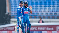 X/BCCIWomen : IND-W Vs PAK-W Live Score, Women's ODI WC 2025: Mandhana, Pratika Eye Steady Start | India 33/0 (5)