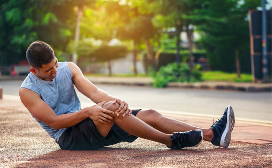 What Are The Top Home Remedies For Knee Pain That Work Naturally