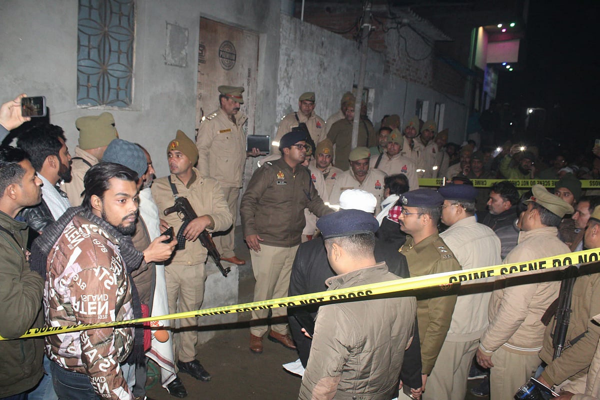 PTI : Family of 5 found dead at home in UP's Meerut