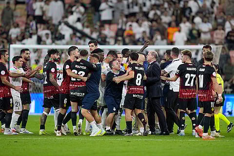 Spanish Super Cup: Players scuffle at the end of the semifinal match