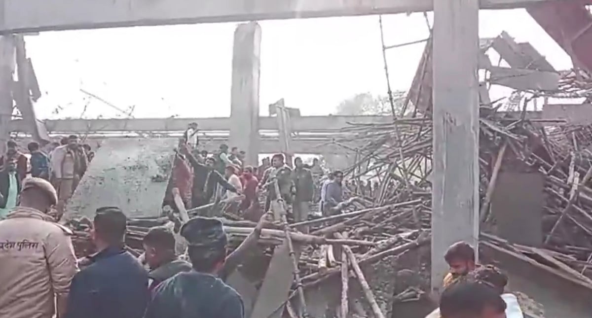 Uttar Pradesh: Under-construction building collapses in Kannauj