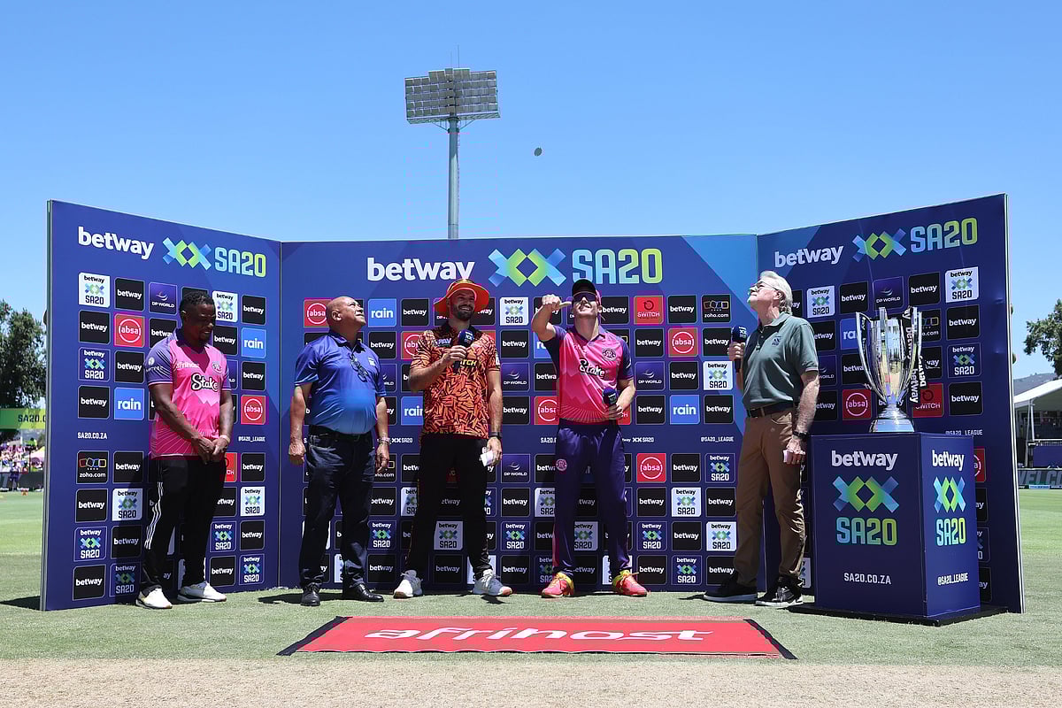 X | Paarl Royals  : Paarl Royals Vs Sunrisers Eastern Cape Toss. 