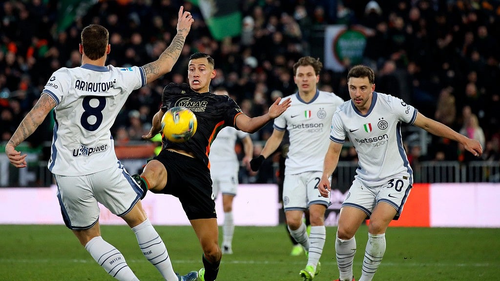 Paola Garbuio/LaPresse via AP : Action from the Venezia vs Inter game in Serie A. 