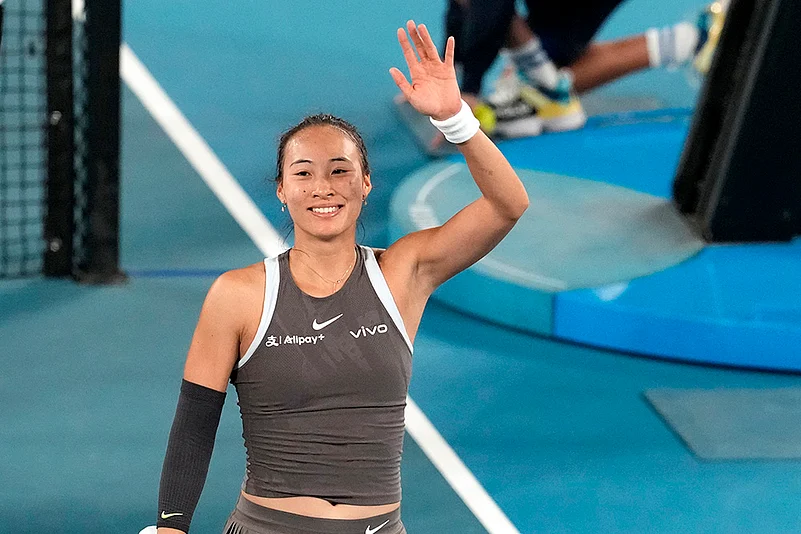 Australian Open tennis Championship Zheng Qinwen Vs Anca Todoni photo: 2