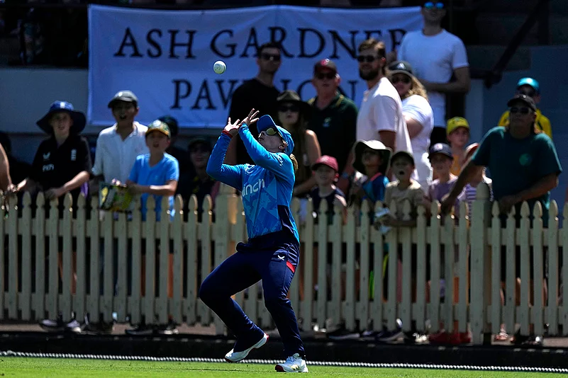 Womens Ashes 2025 AUS-W Vs ENG-W 1st ODI Cricket photo: Dannielle Wyatt-Hodge