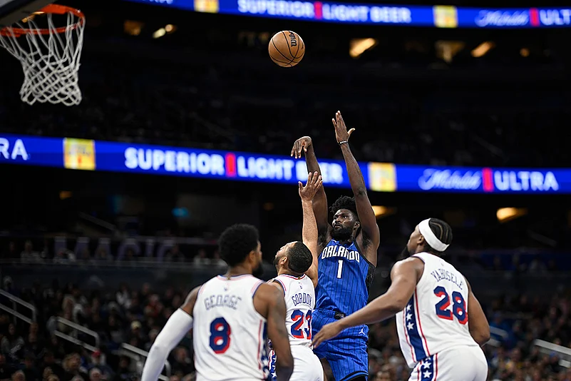 NBA 2024-25 basketball Orlando Magic vs Philadelphia 76ers pics: Jonathan Isaac
