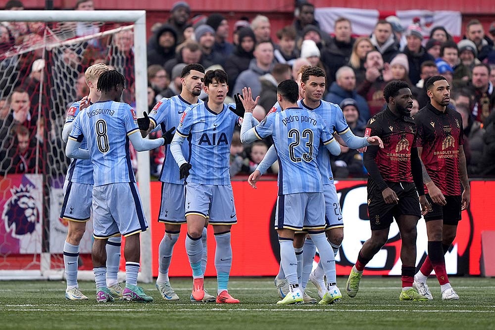 | Photo: Joe Giddens/PA via AP : FA Cup: Tottenham Hotspur vs Tamworth