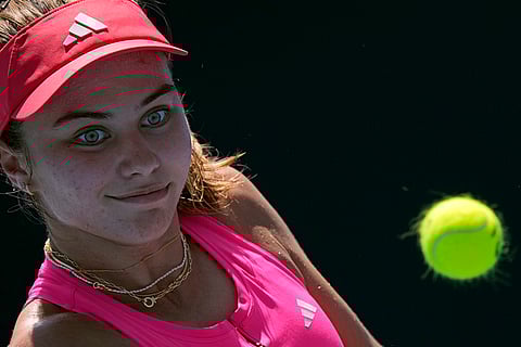 Australian Open 2025: Iva Jovic plays a backhand return to Nuria Parrizas Diaz