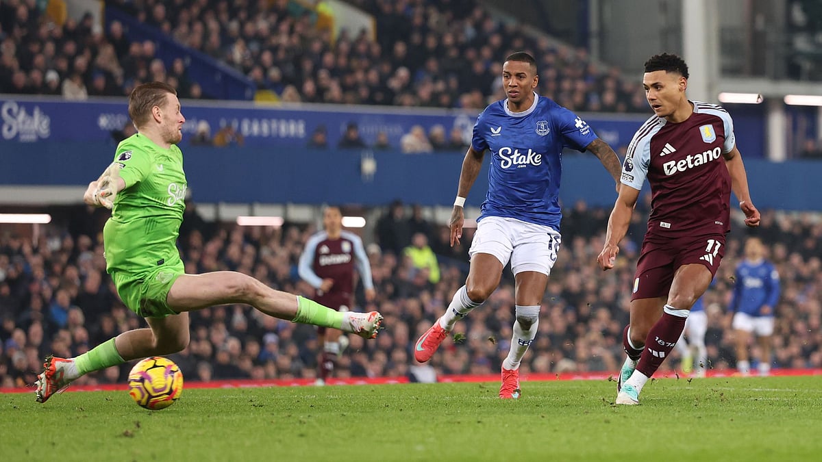 Watkins scores the winning goal at Goodison Park - null