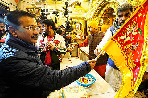Arvind Kejriwal visits temple before filing nomination
