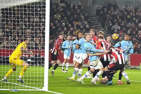 EPL 2024-25: Manchester City's Manuel Akanji tries to score