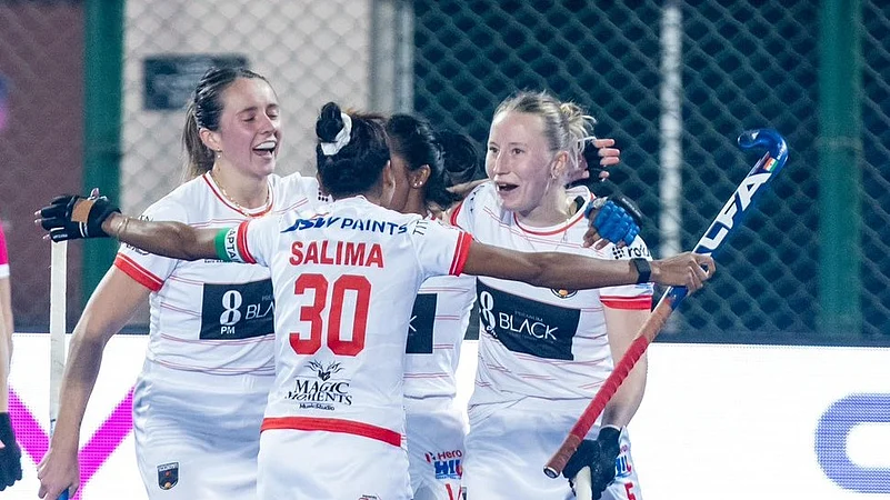 Delhi SG Pipers Vs Soorma Hockey Club