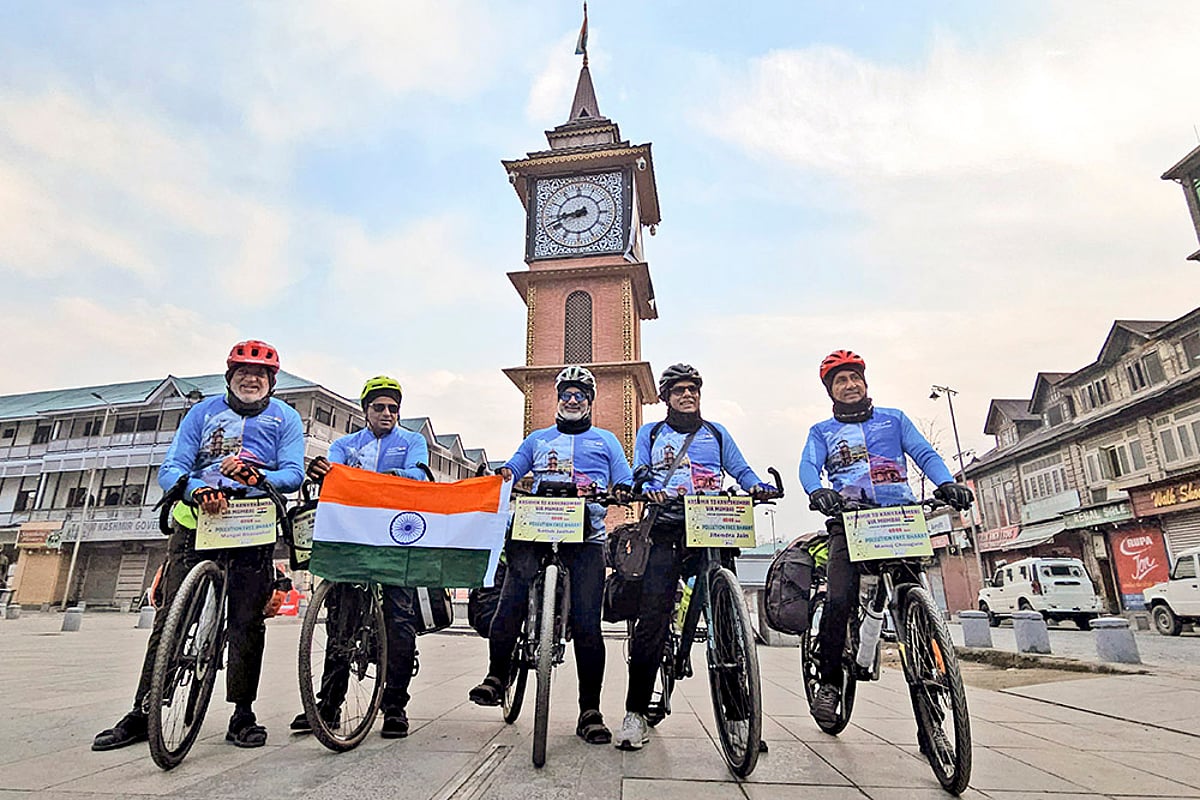 'Kashmir to Kanyakumari' cycle expedition