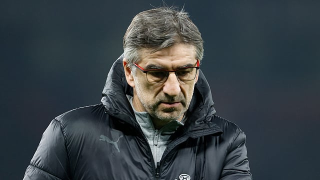 Premier League: Ivan Juric Left Frustrated As Southampton Crumble Late At Old Trafford