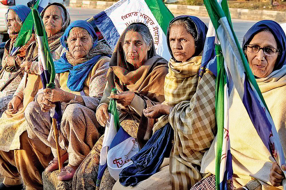 | Photo: Suresh K. Pandey : United We Stand: Women protestors at Shambhu border