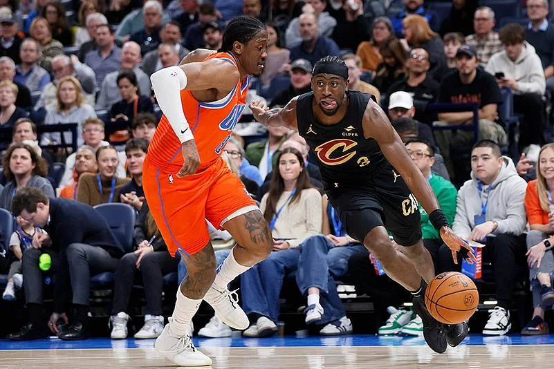 NBA basketball game Cavaliers Thunder vs Oklahoma City Thunder-Caris LeVert