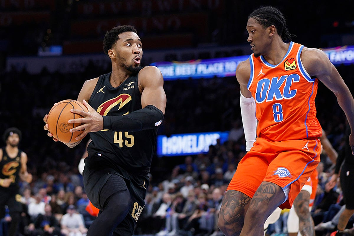 NBA basketball game 2024-25 Cavaliers Thunder vs Oklahoma City Thunder-Donovan Mitchell