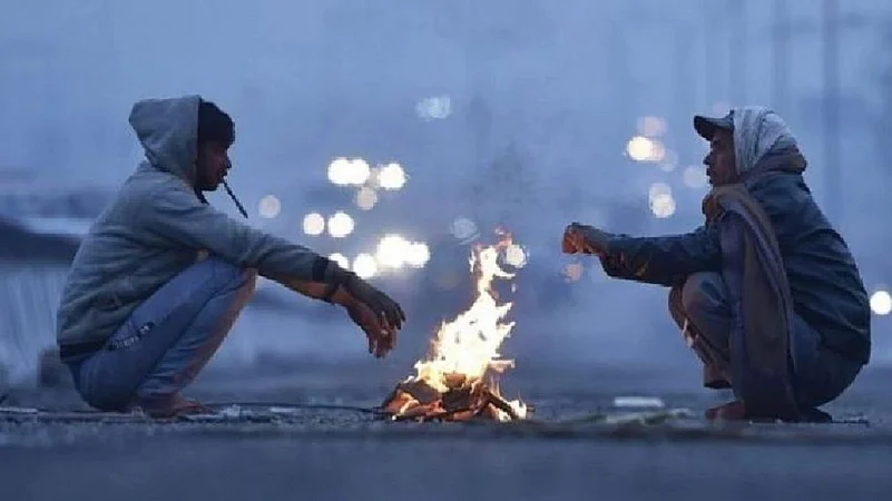 Severe cold weather persists in North India