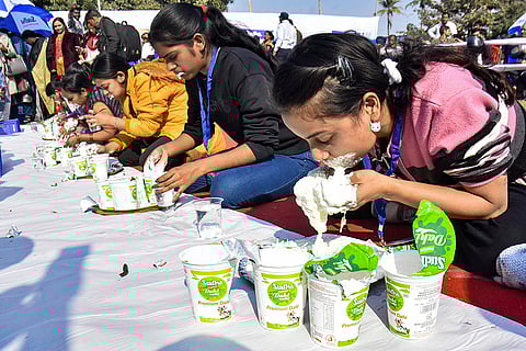 Dahi Khao Pratiyogita in Patna